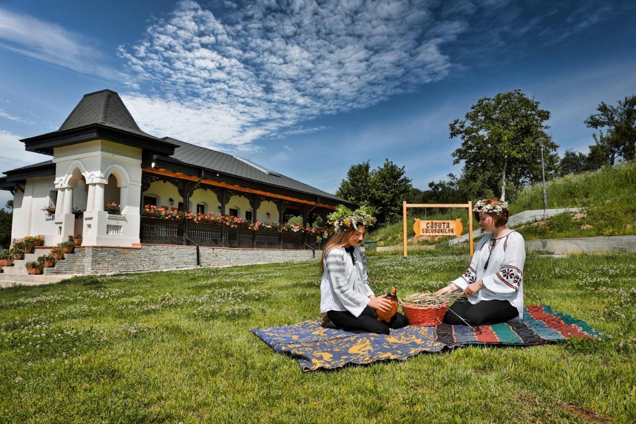 Forest Retreat&Spa Oveselu Exterior foto