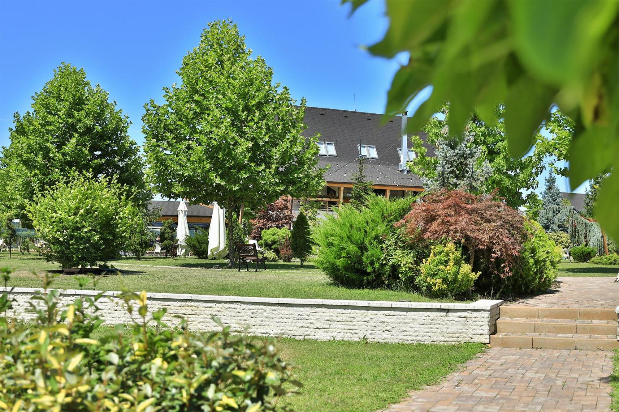Forest Retreat&Spa Oveselu Exterior foto